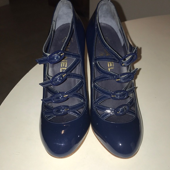 NWT Chanel Patent Leather Shoes - Picture 3 of 8